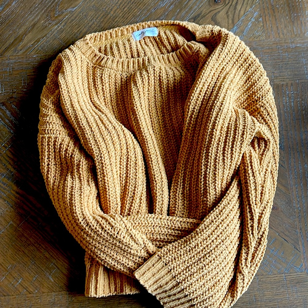 Never Worn - image 2